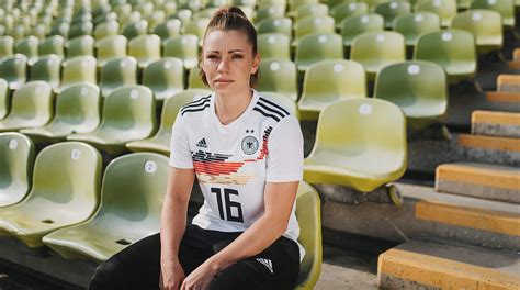 adidas DFB WM Trikot für die Frauen Weltmeisterschaft 2019